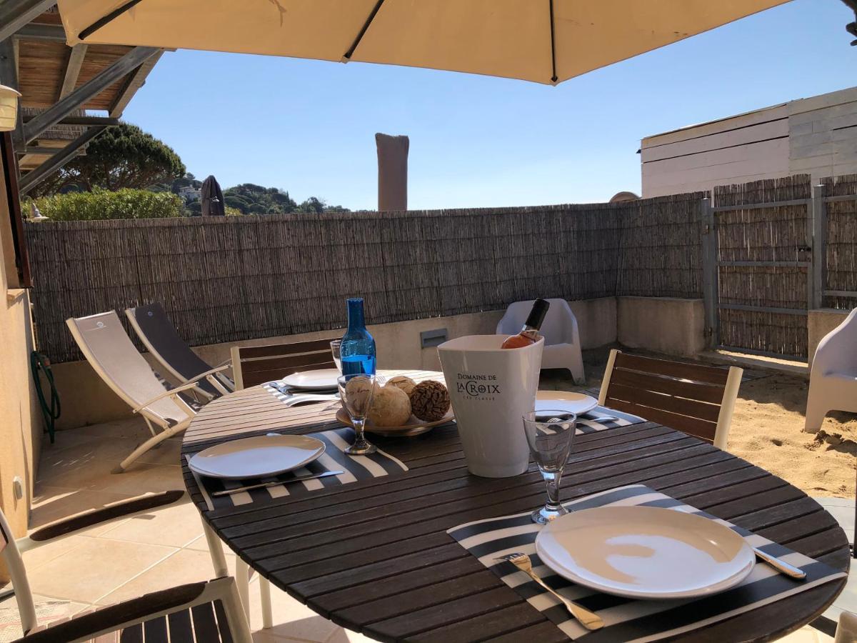 Appartement Face A La Mer La Croix-Valmer Bagian luar foto
