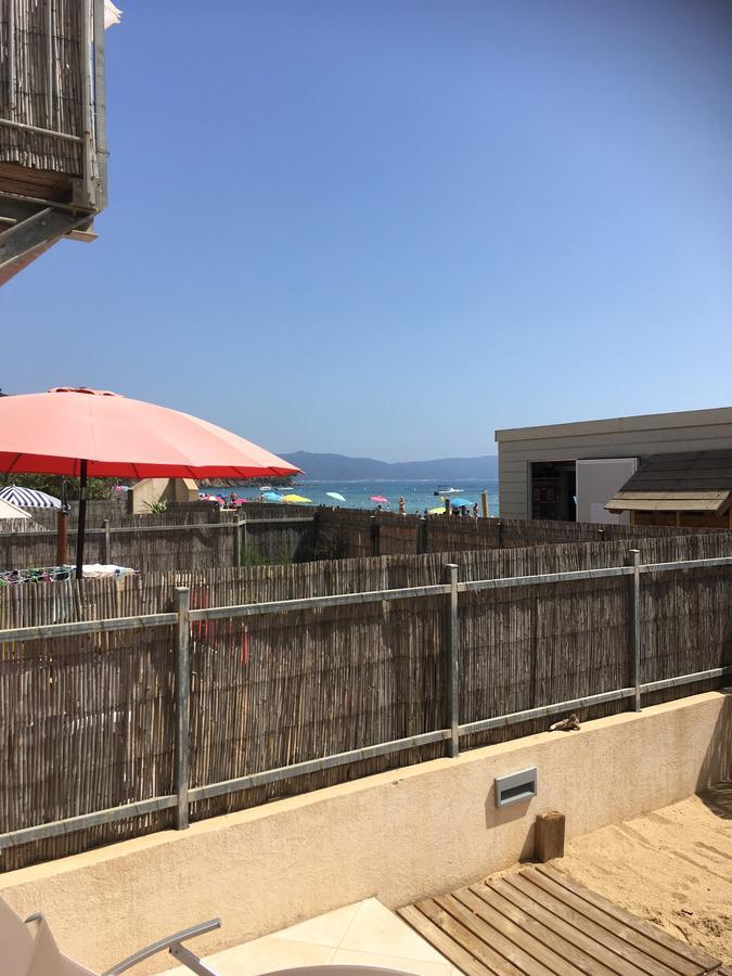 Appartement Face A La Mer La Croix-Valmer Bagian luar foto