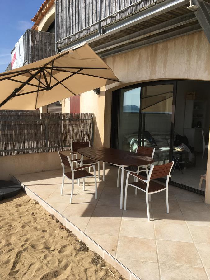 Appartement Face A La Mer La Croix-Valmer Bagian luar foto