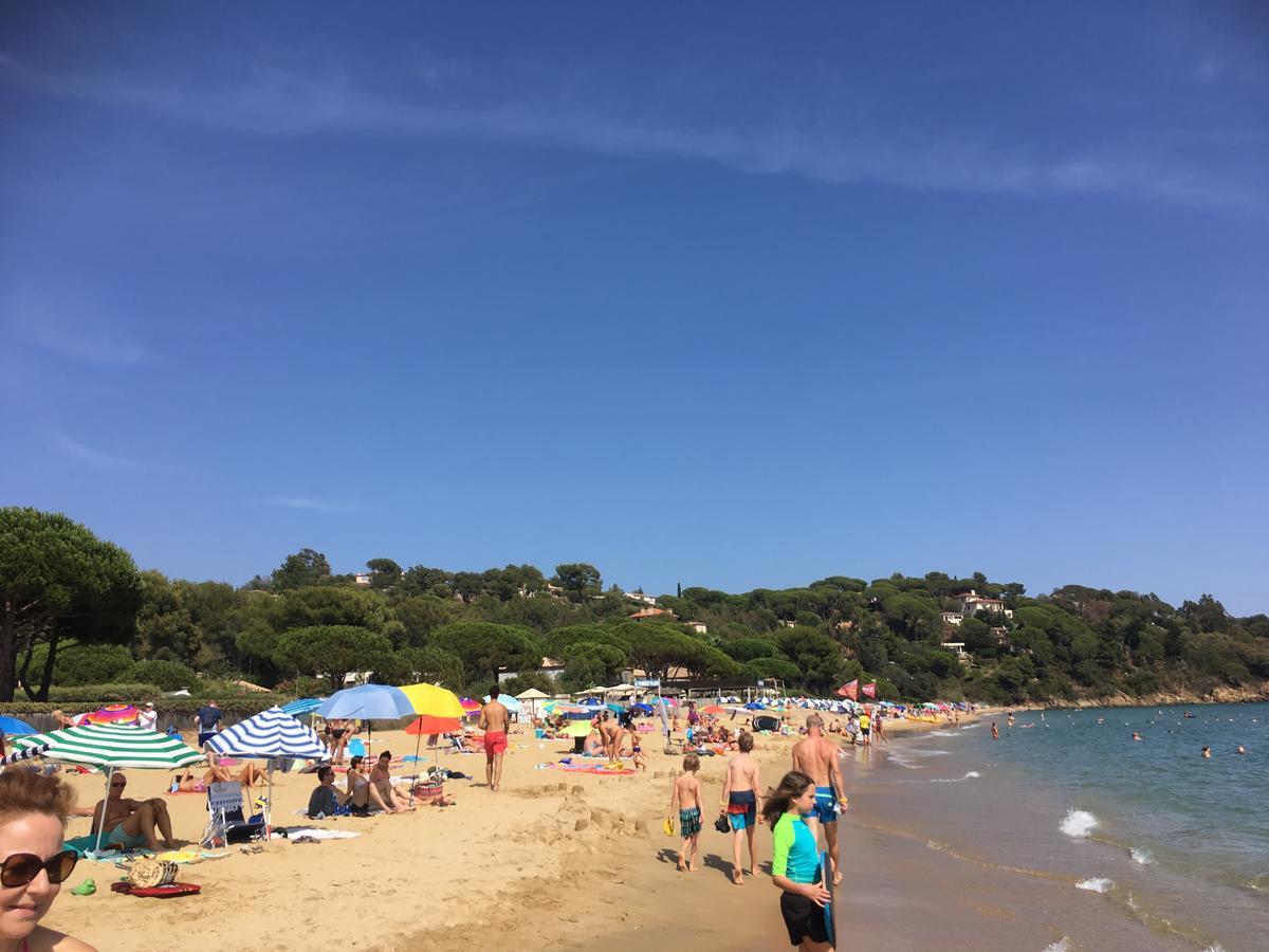 Appartement Face A La Mer La Croix-Valmer Bagian luar foto