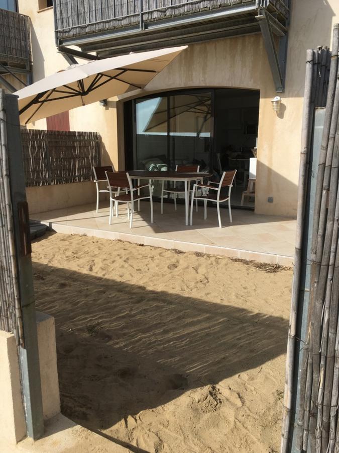 Appartement Face A La Mer La Croix-Valmer Bagian luar foto