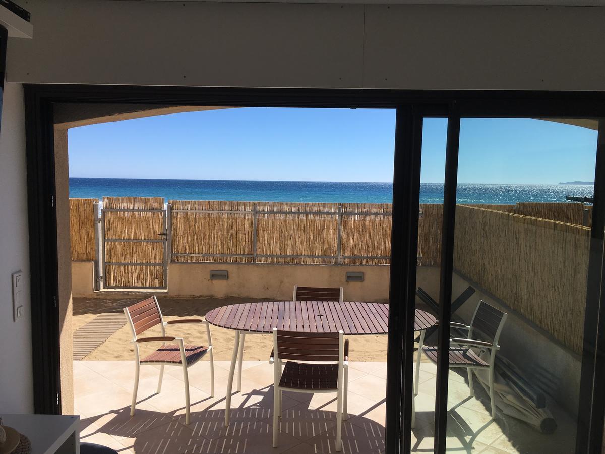 Appartement Face A La Mer La Croix-Valmer Bagian luar foto